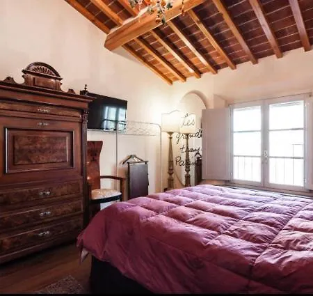Casa Costanza
